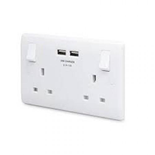 BG 822U3-01 2G 13A SWITCHED SOCKET WITH 2xTYPE A USB